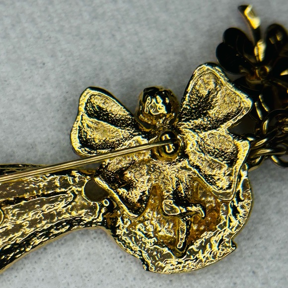 St. Patrick’s Day Lucky Charm Signed Brooch Kirk’s Folly - Picture 6 of 7